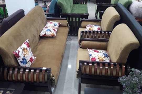 Wooden Sofa — 3+1+1 at Sadashiv Furniture Mall, Patna